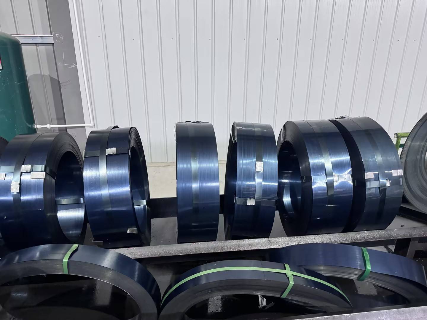 hardened & tempered steel strip